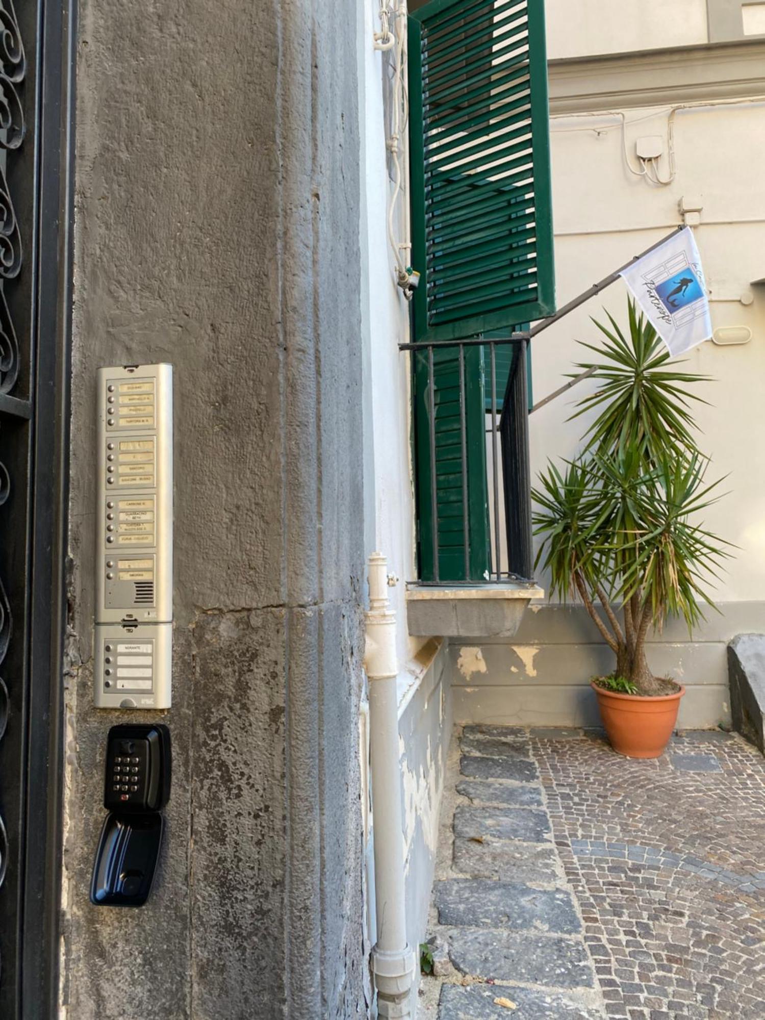 La Casa Di Partenope Naples Exterior photo